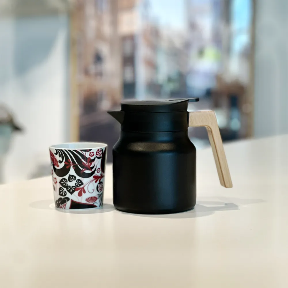 Thermos black with wooden handle