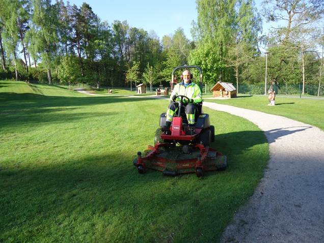 Gräsklippning