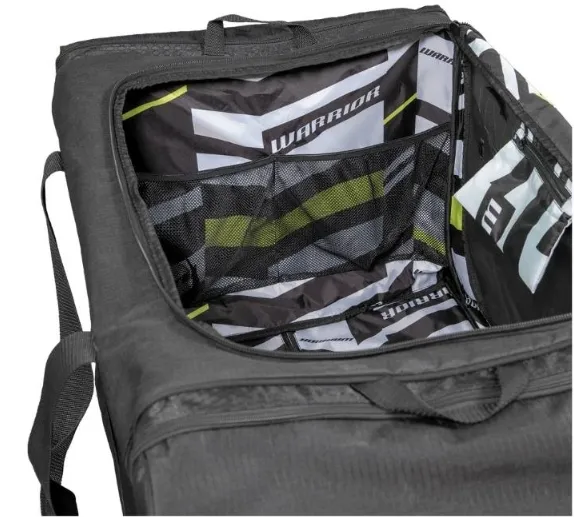 Warrior Q20 Cargo Wheel Bag Medium 32