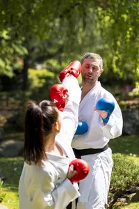 Adidas hansker WKF (blå eller rød)