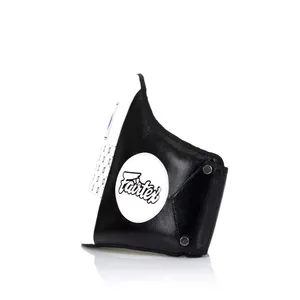 Fairtex Mavebeskytter Sort-Hvid