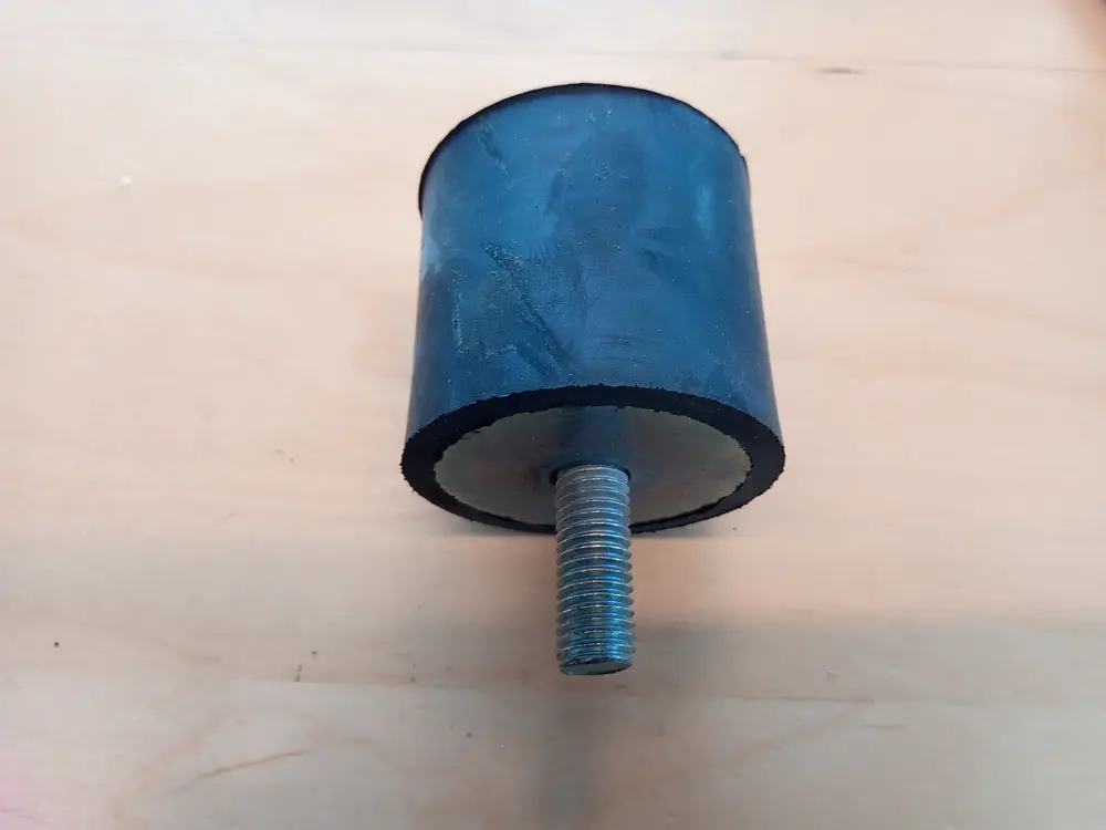Rubber isolator Ø50x45x25 M10 