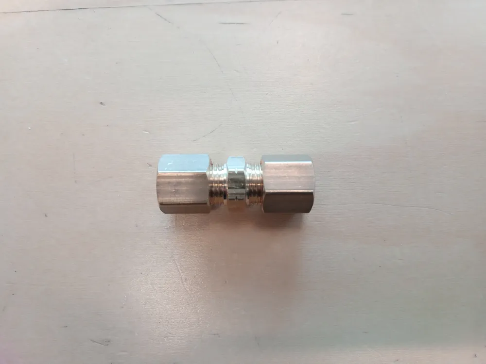 Coupling 3/16 x 3/16 