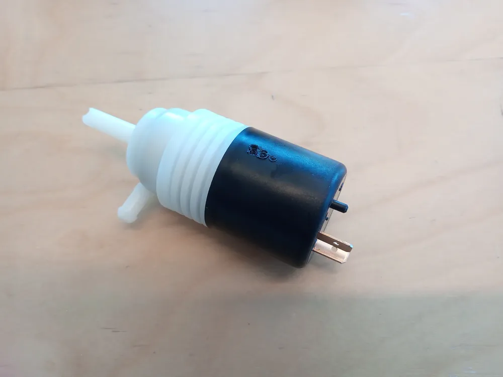 Washer pump 24V