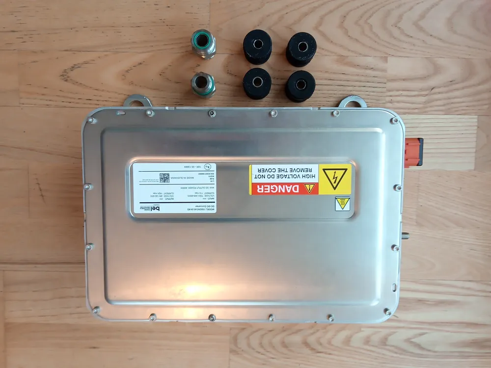 DC/DC 700DNC40-24-8G 