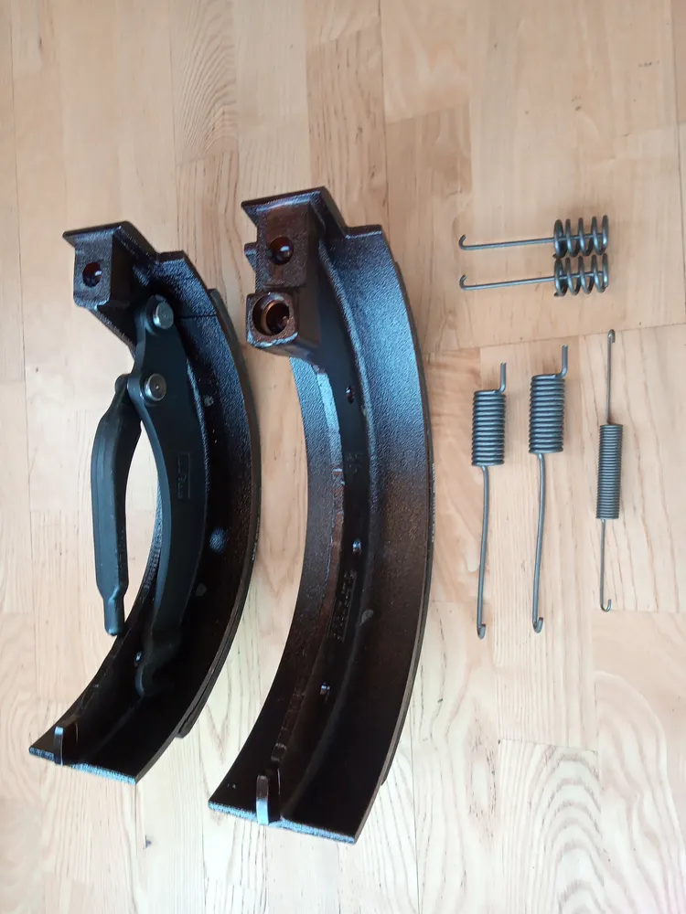 Brake shoe set Poclain MS-18 Left