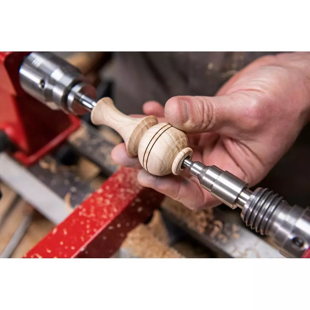 AXMINSTER LIGHT PULL DRIVE 2MT