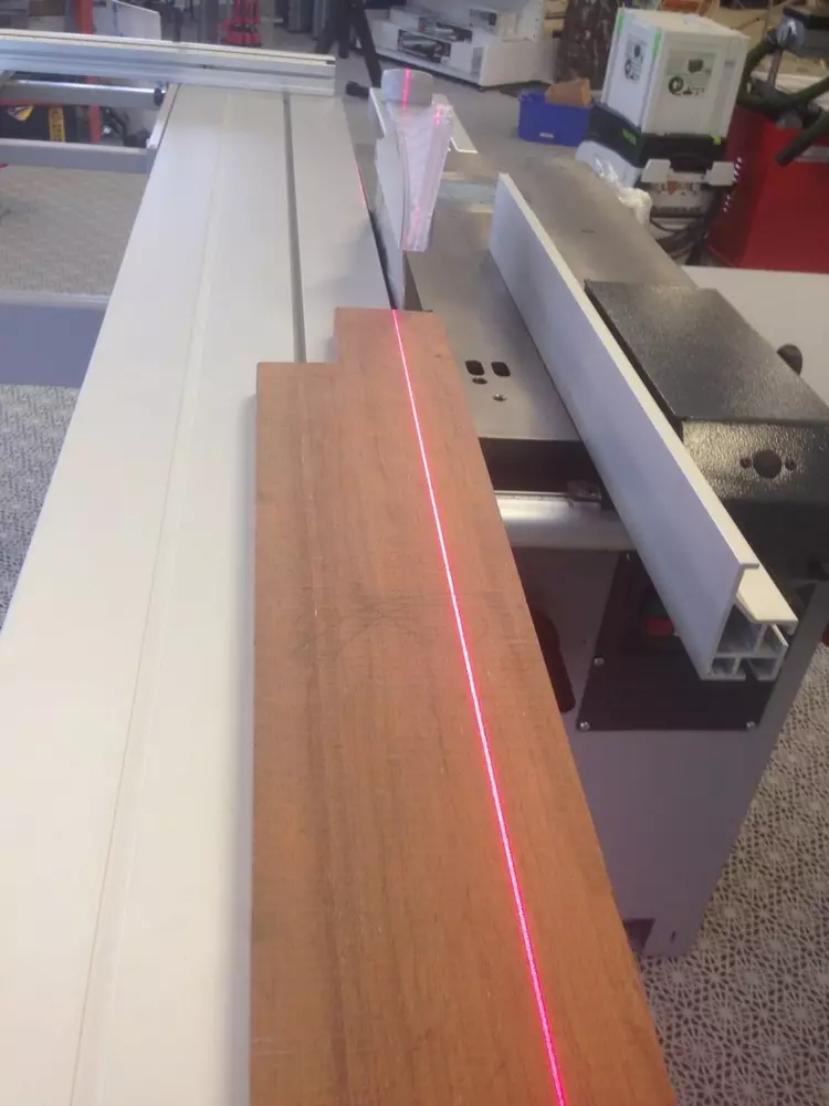 Laserlinje pro inkl mont. beslag KAMPANJ