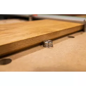 UJK Expanding 20mm Dogs 10mm höjd 2-pack