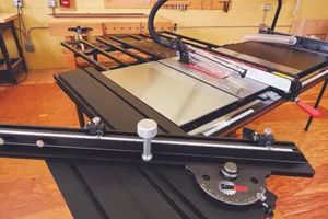 SawStop ® Sliding Crosscut Table Attachment 48