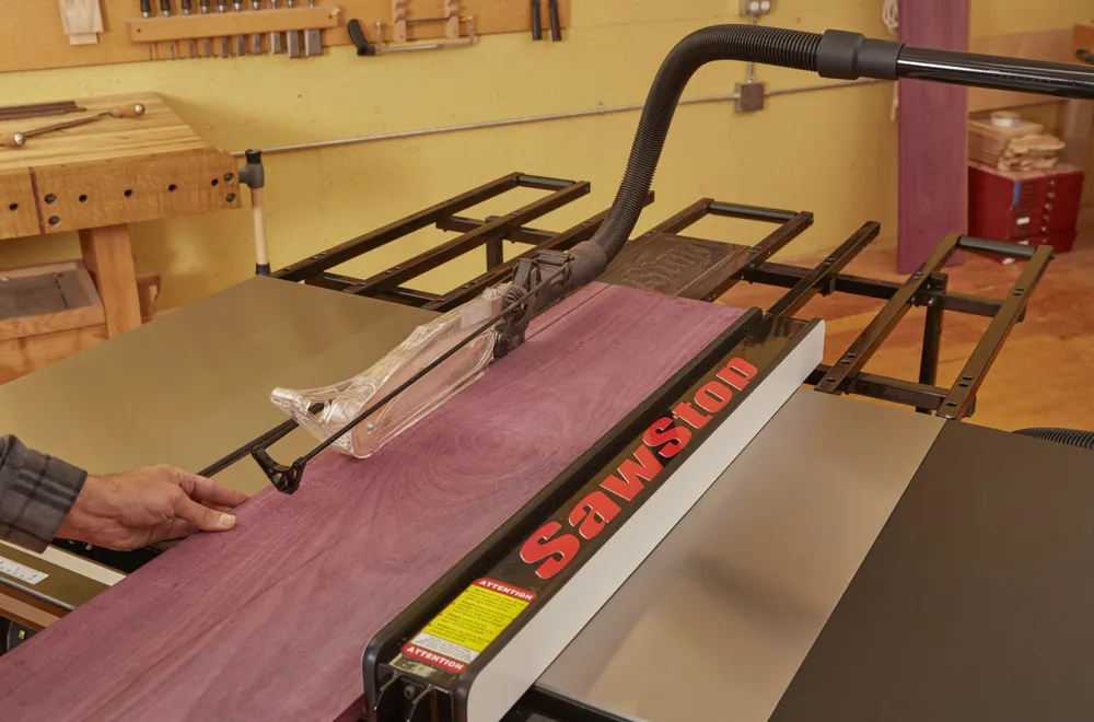 SawStop ® Vikbart utmatn.bord