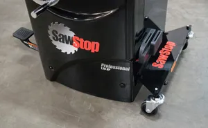 SawStop ® Professional Cabinet Saw Integrated Mobile Base