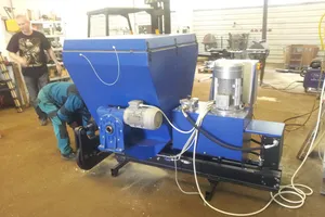 Falach 100 Brikettpress (90-120 kg/h) med nivåvakt