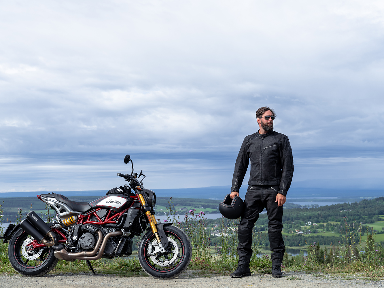 Halvarssons Sandtorp Svart