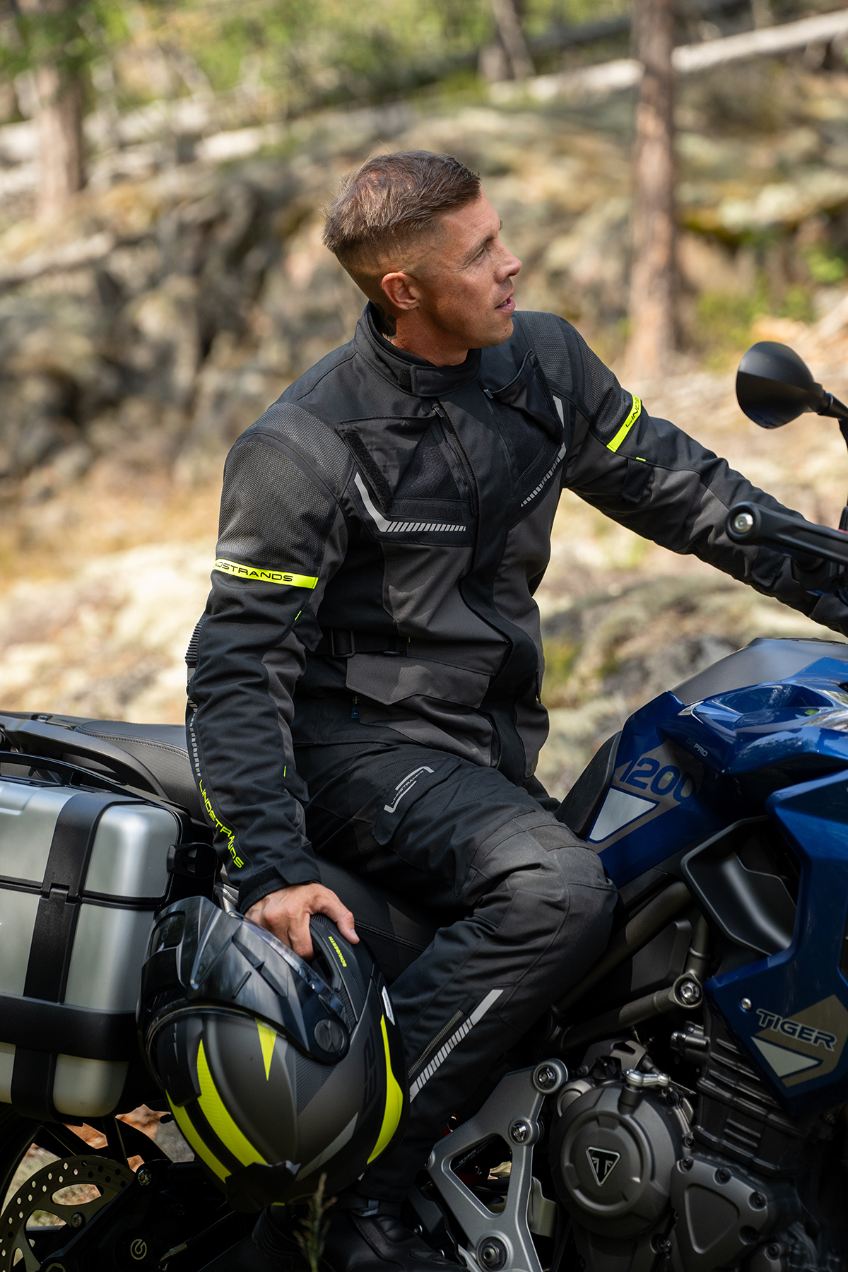 Lindstrands Sylarna Mörkgrå/svart