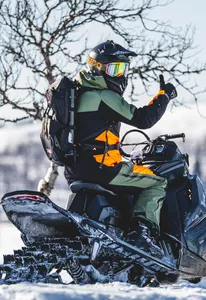 AMOQ Conquer 25L Ryggsäck Svart/Orange
