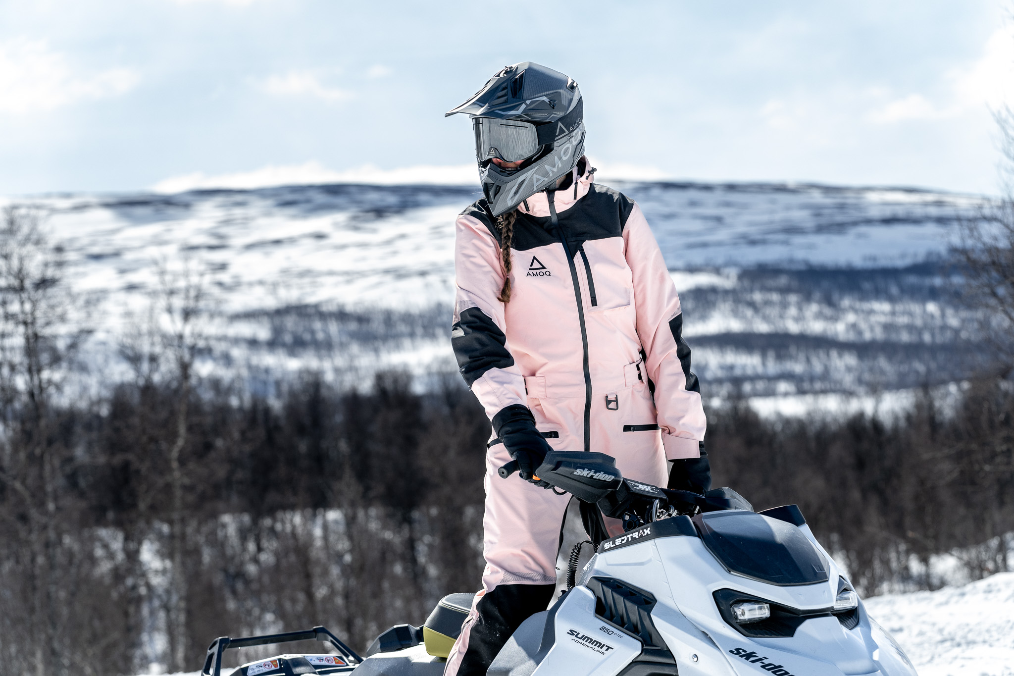 AMOQ Friction MIPS Carbon Hjälm Svart/Grå