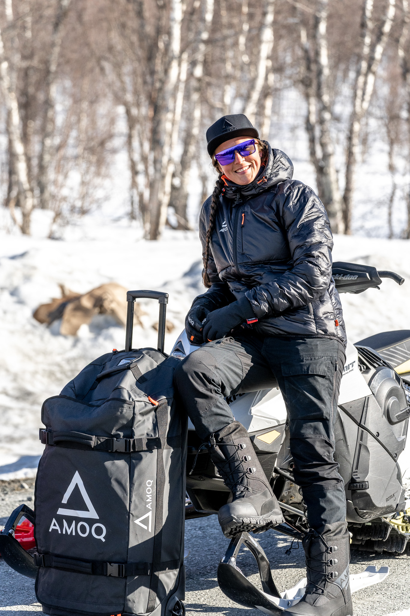 AMOQ Mission Resväska 120L Svart