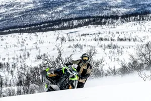 AMOQ Flex Light Jacka Beige/Svart