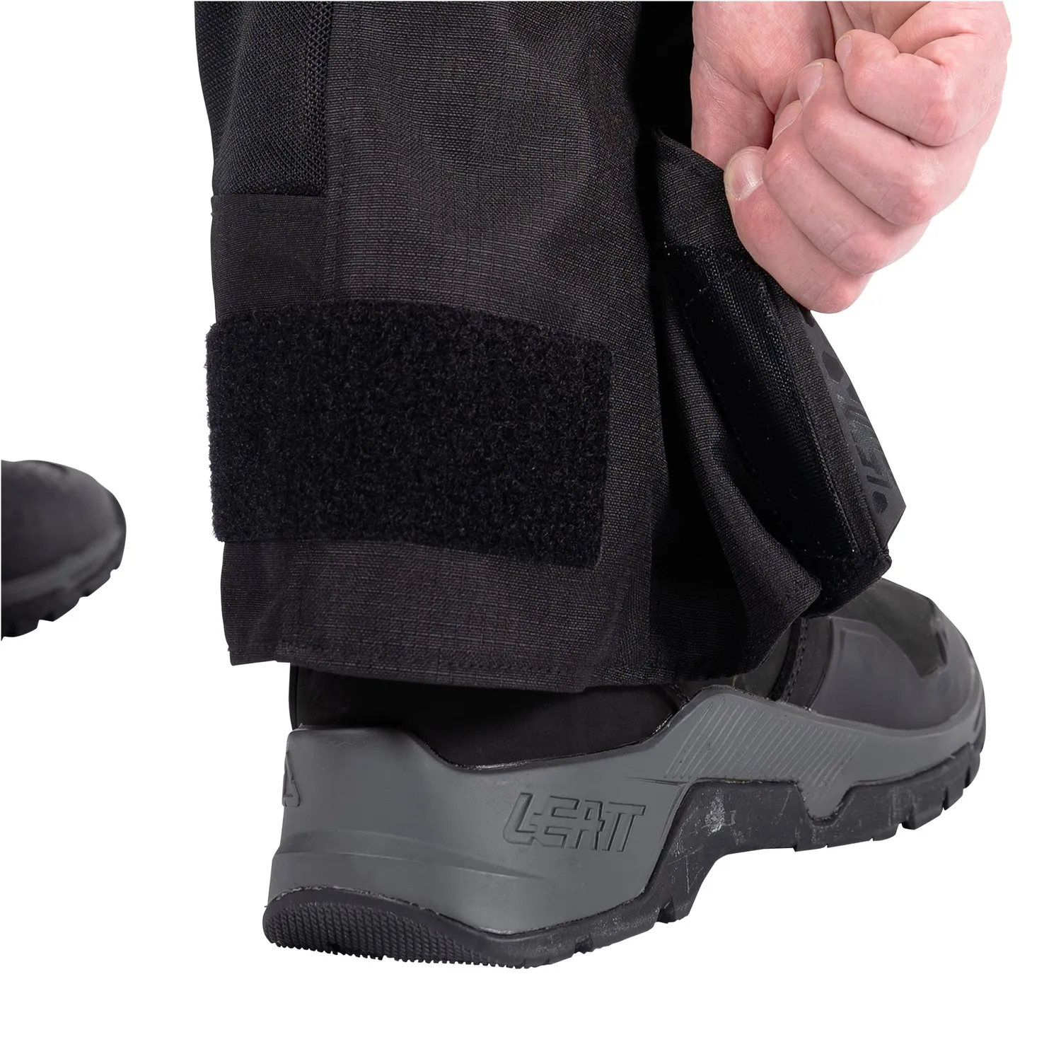 Leatt Byxa ADV FlowTour 5.5 Stealth Svart/Grå