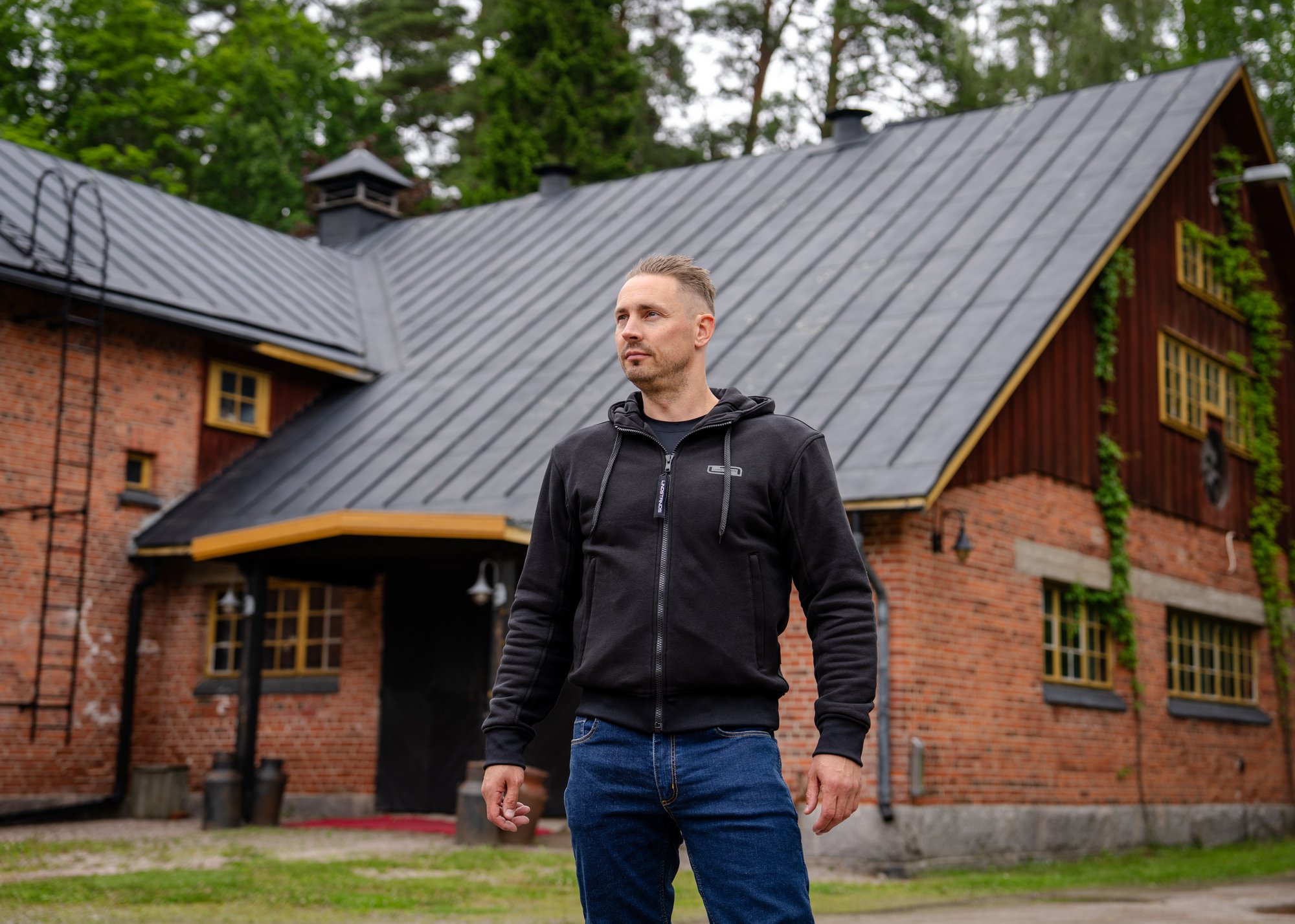 Lindstrands Textilhoodie Oselbo Svart 