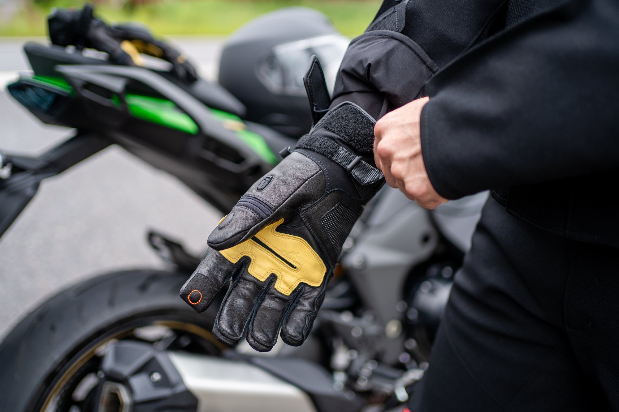 Halvarssons Flon WP Svart 