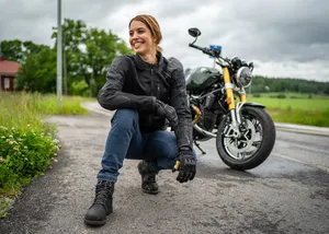 Halvarssons Textiljacka Arvika Woman Svart 