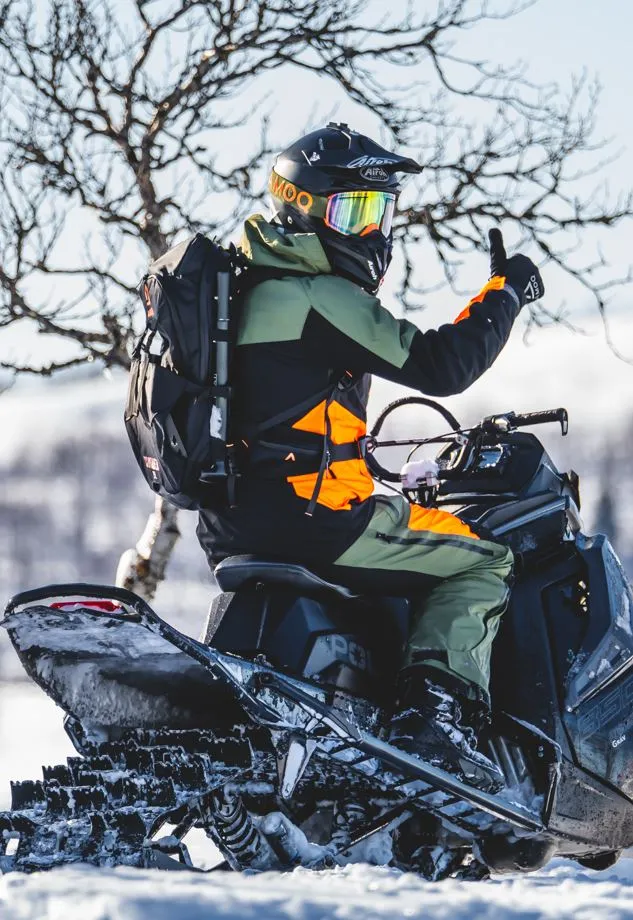AMOQ Conquer 25L Ryggsäck Svart/Orange