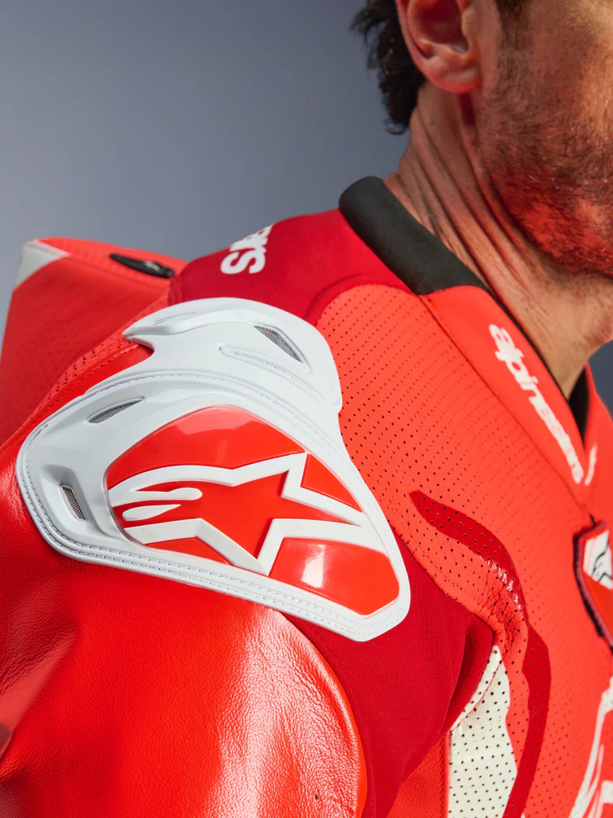 Alpinestars Skinnställ 1-pcs GP Tech v5 Fluo Röd/Vit