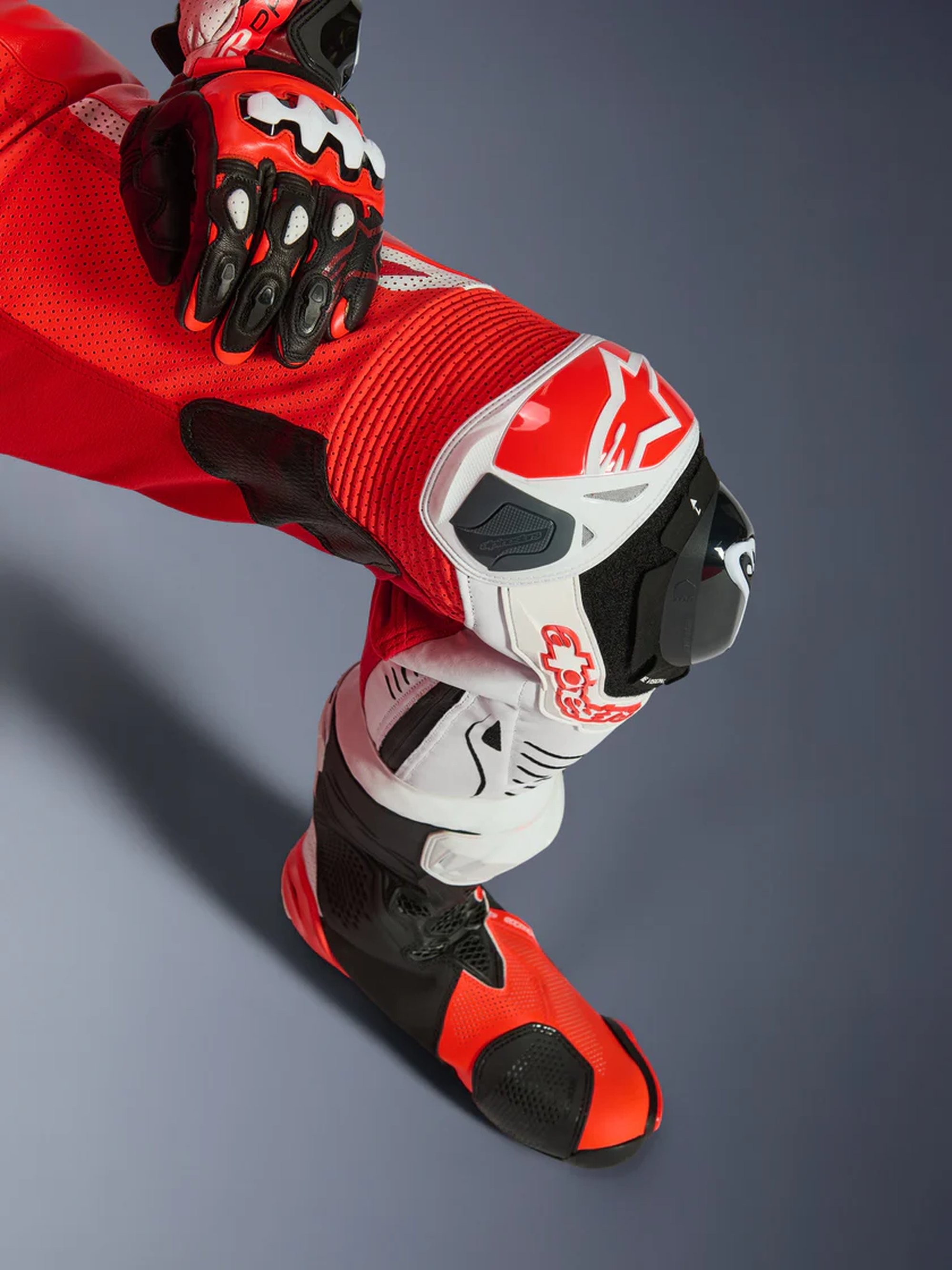 Alpinestars Skinnställ 1-pcs GP Tech v5 Fluo Röd/Vit