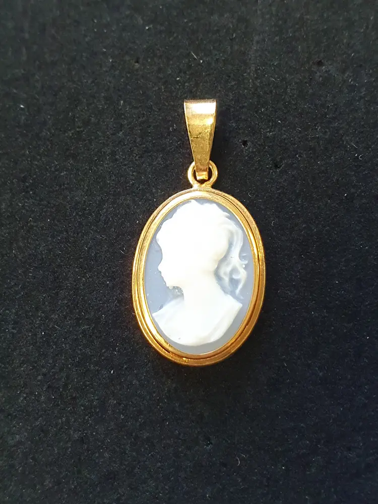 Hänge camé blå 18K 180897H