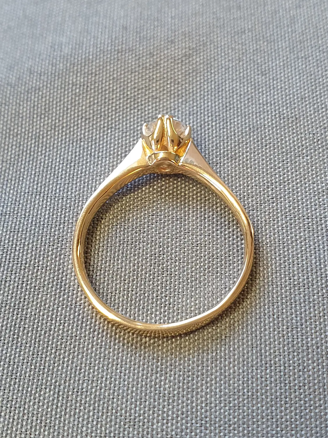 Guldring med cz 18K 180805R