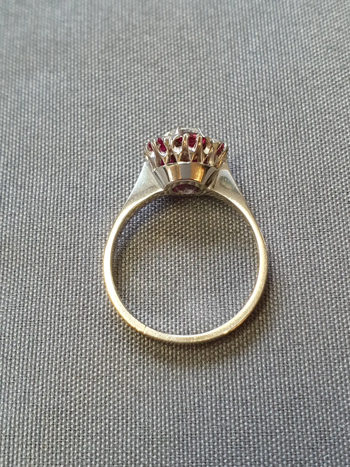 Ring m diamant o rubiner 4,2gr 54,0 18Kvg