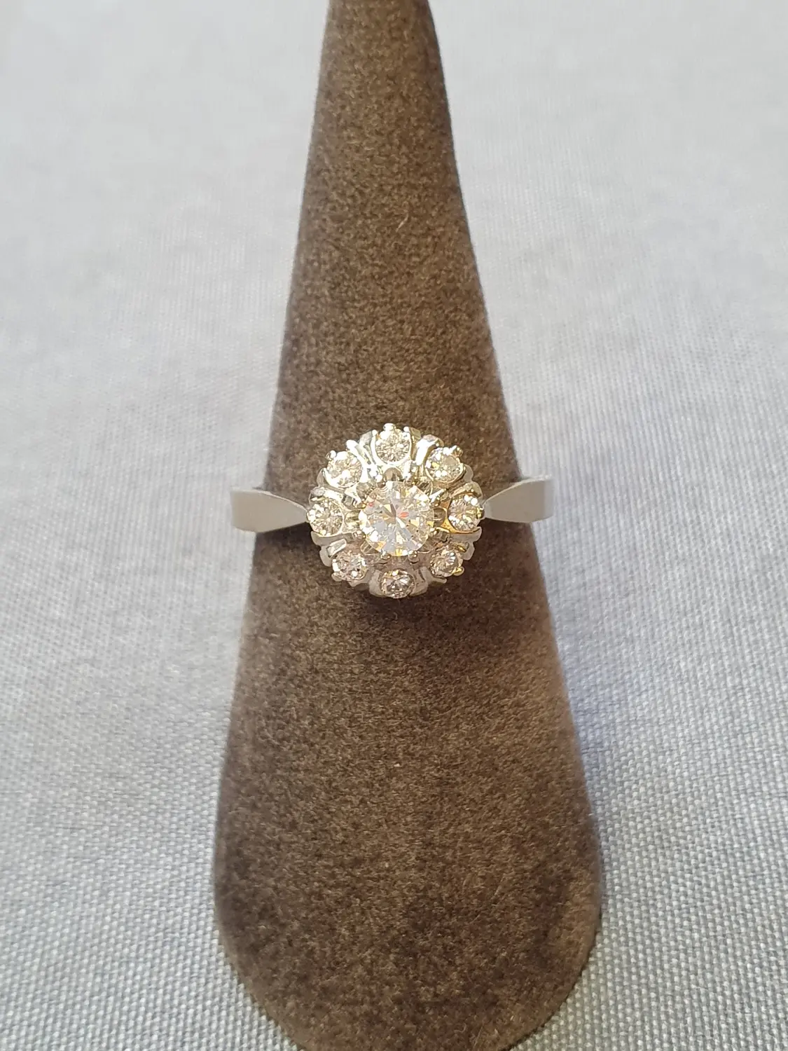 Ring m diamanter 4,1gr 53,0 18Kvg
