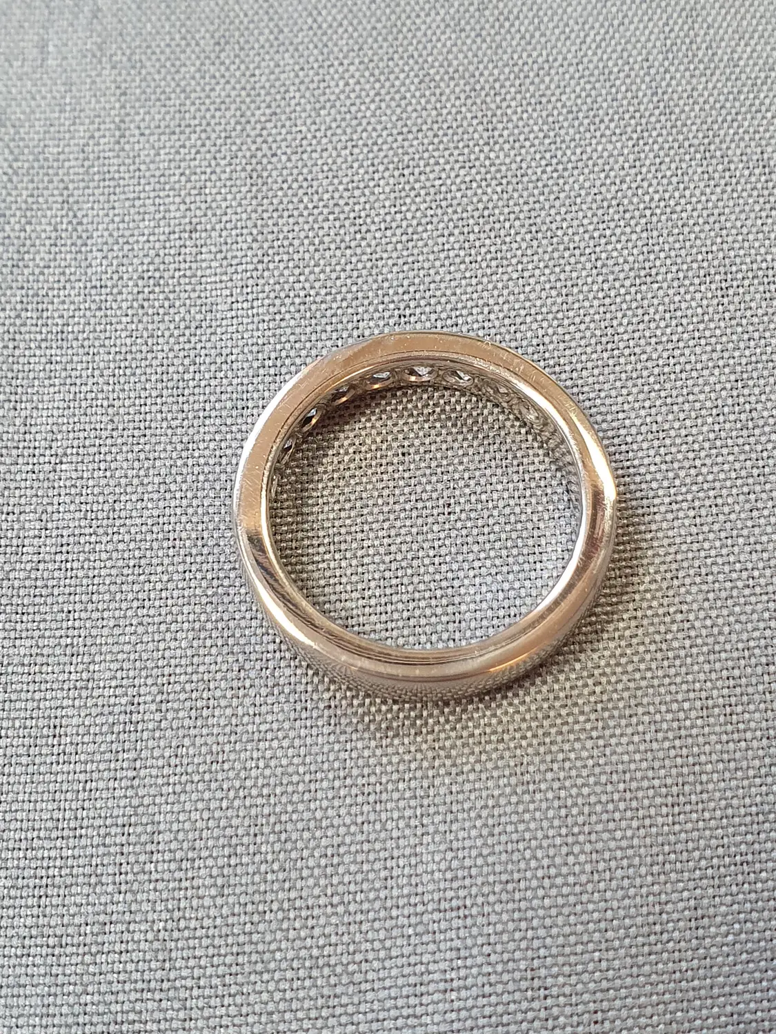Ring m diamanter 50,0 5,0gr 18K vitguld