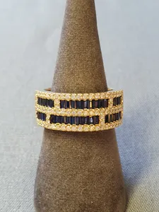 Ring med diamanter o safirer 54,5  9,1gr 18K