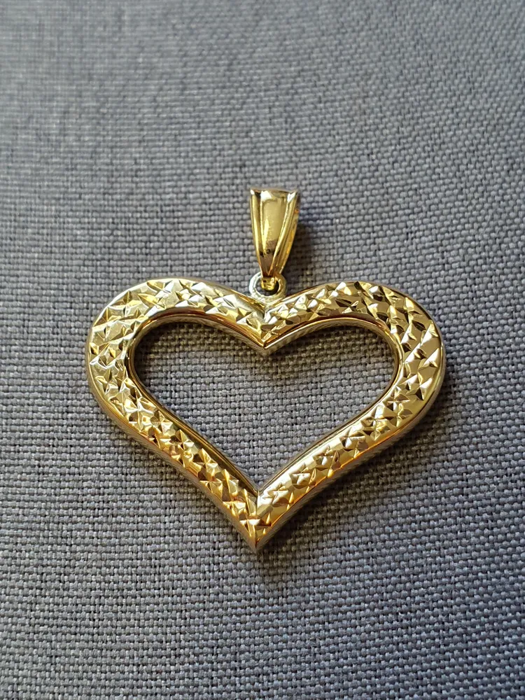 Hängsmycke hjärta m mönster 1,3gr 18K