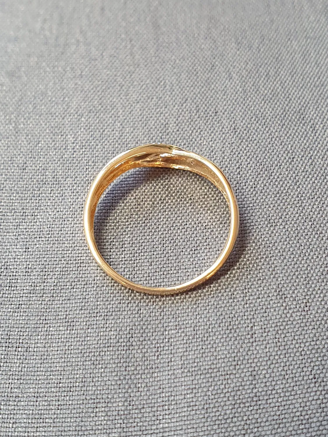 Ring med stenar 53,0 1,4gr 18K