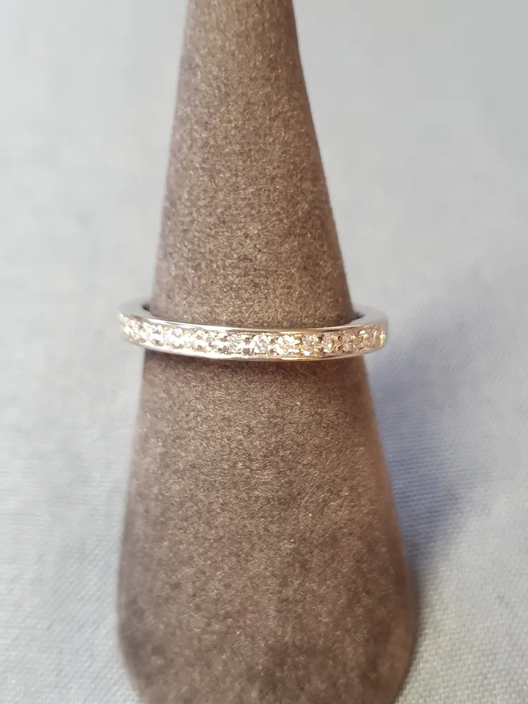 Ring m diamanter 53,0 3,4gr 18K vitguld