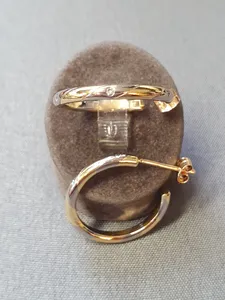 Örhängen creoler m diamanter 7,1gr 18K