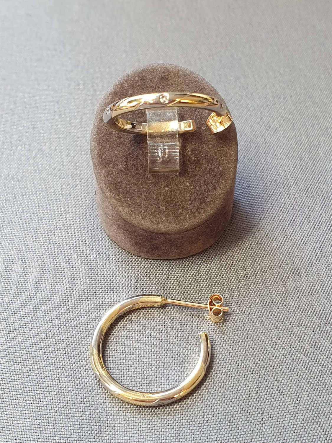 Örhängen creoler m diamanter 7,1gr 18K