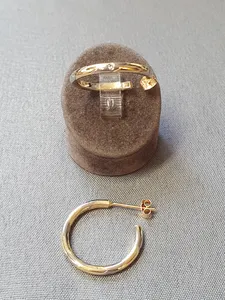 Örhängen creoler m diamanter 7,1gr 18K