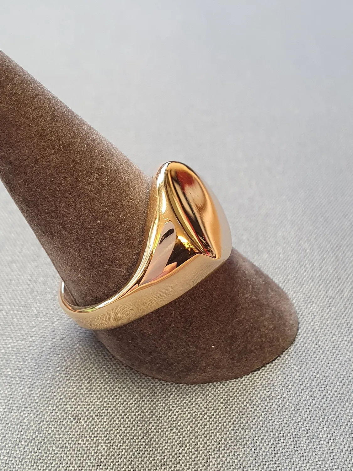 Rund klackring, massiv 18K 180806R