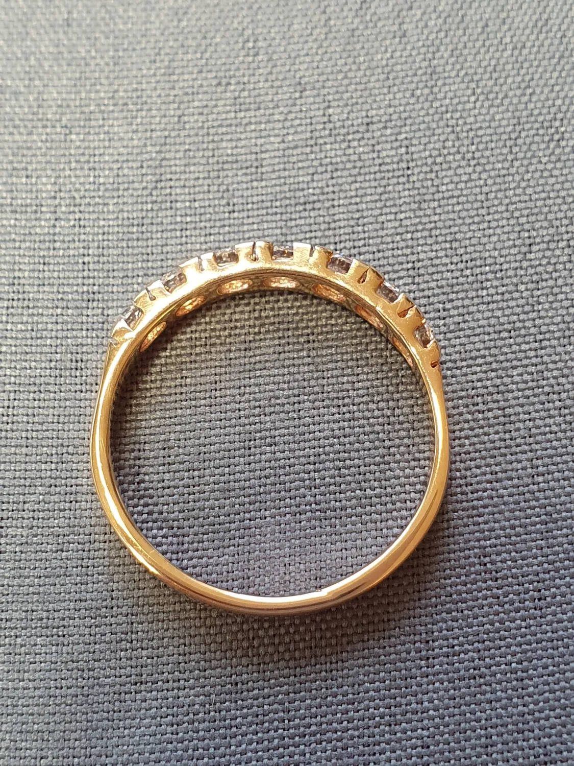 Ring med 7 cz stenar 18K 180765R