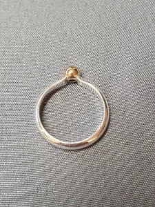Silverring m 5mm guldkula i 14K 9250416R