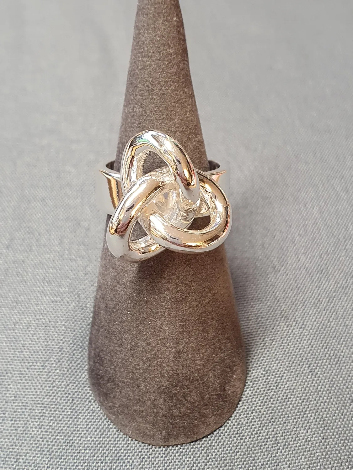 Evighetsknuten 9250556R