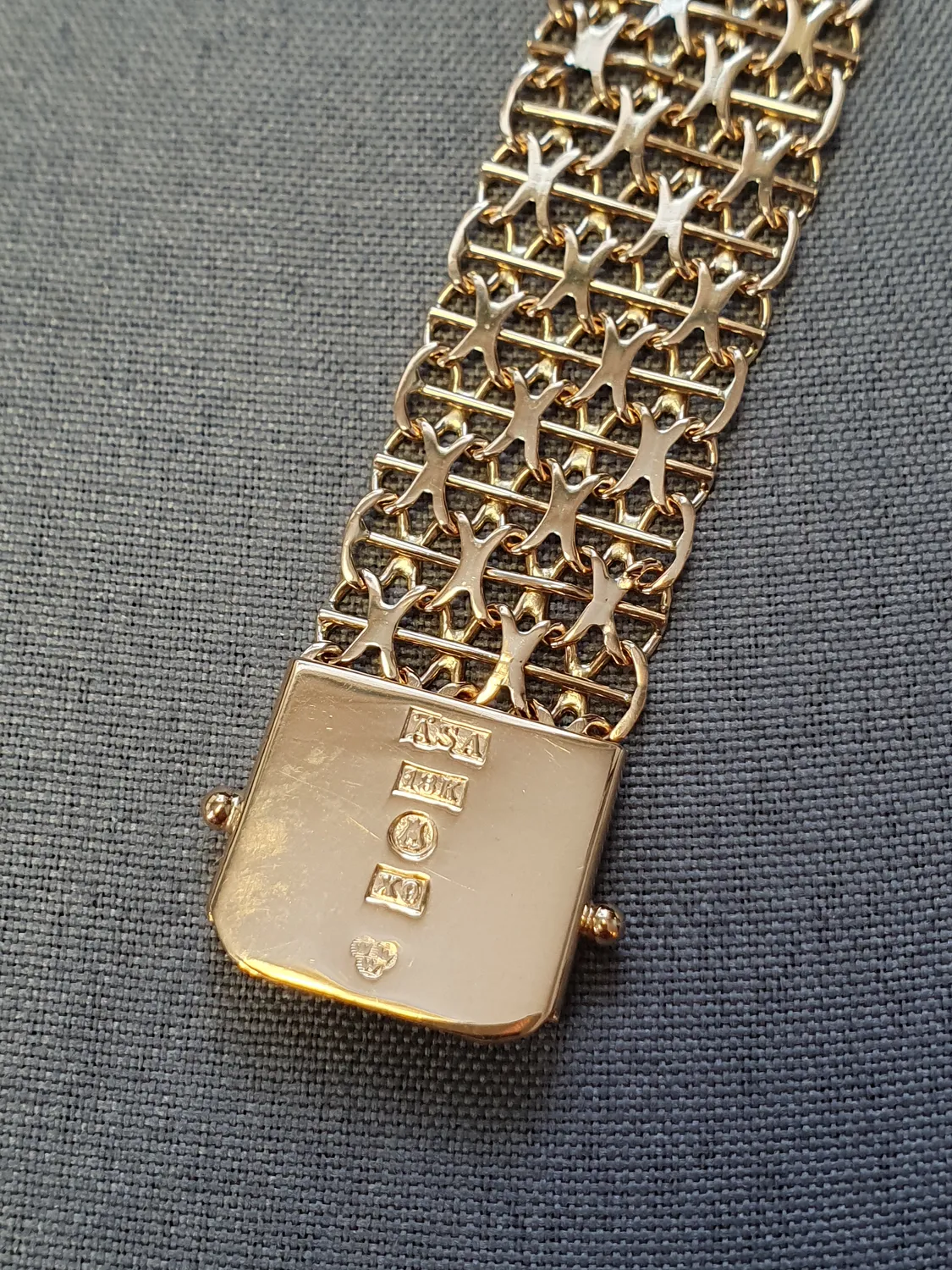 X-länk armband m stav, 4-radigt 18cm 18,0gr 18K