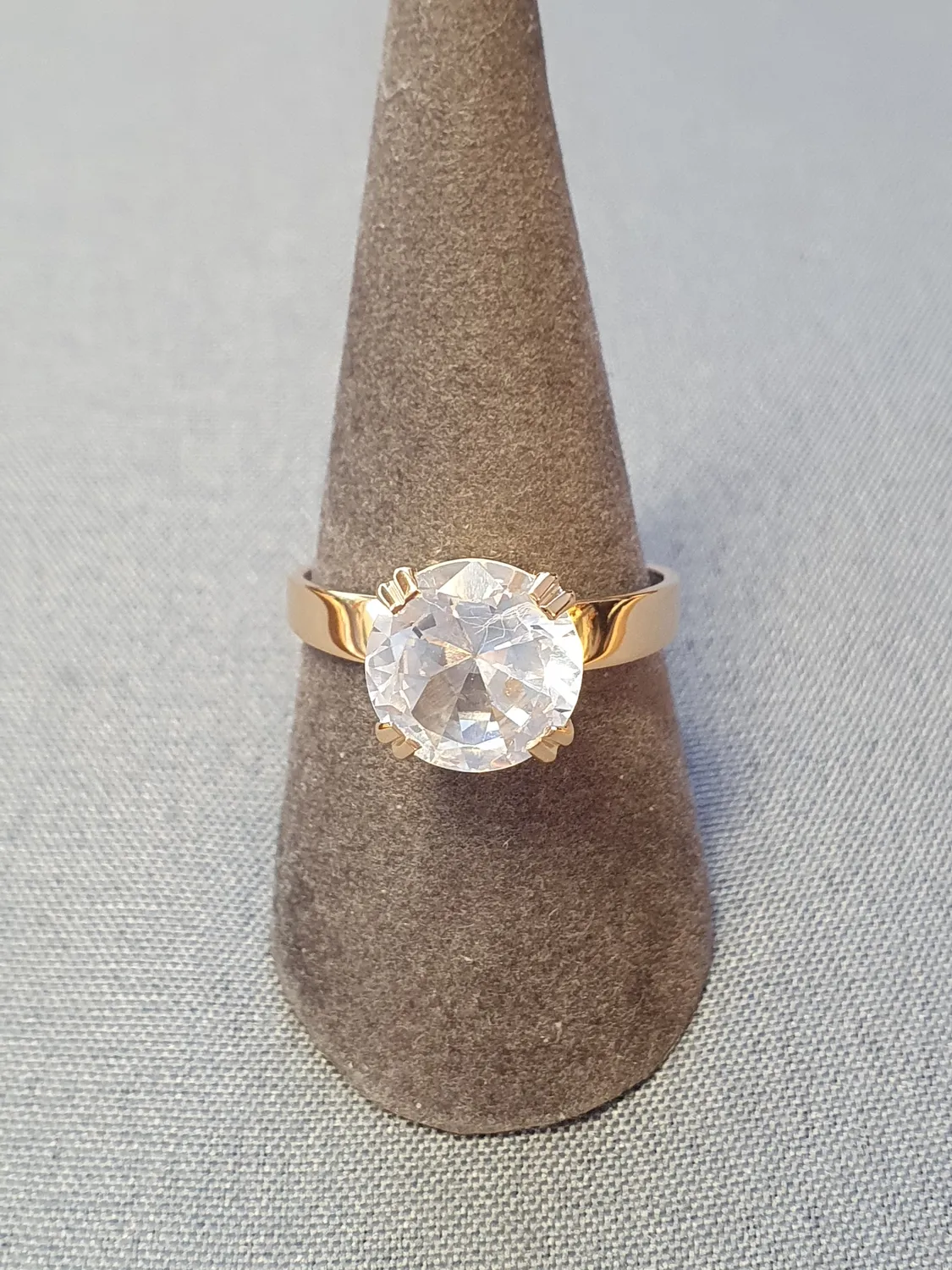 Ring med bergskristall 59,5 3,7gr 18K