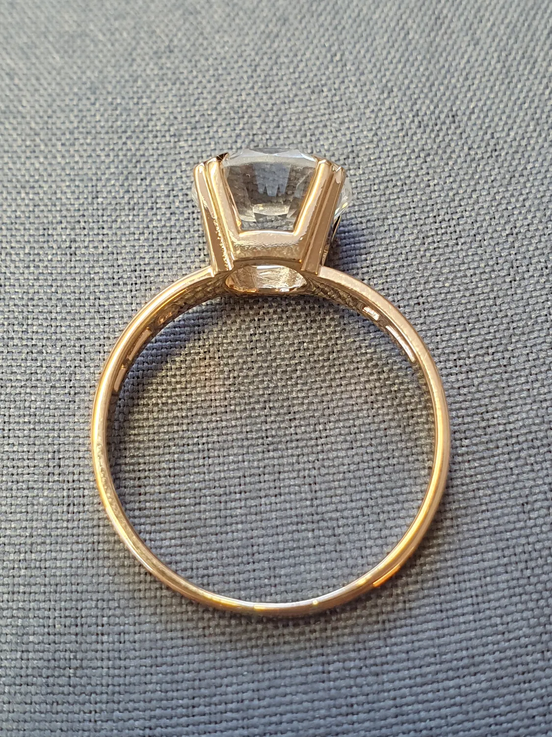 Ring med bergskristall 59,5 3,7gr 18K