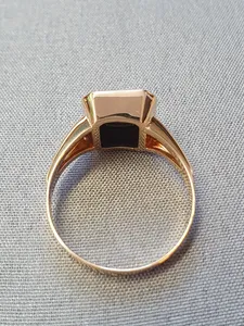 Klackring med onyx 65,0 4,0gr 18K